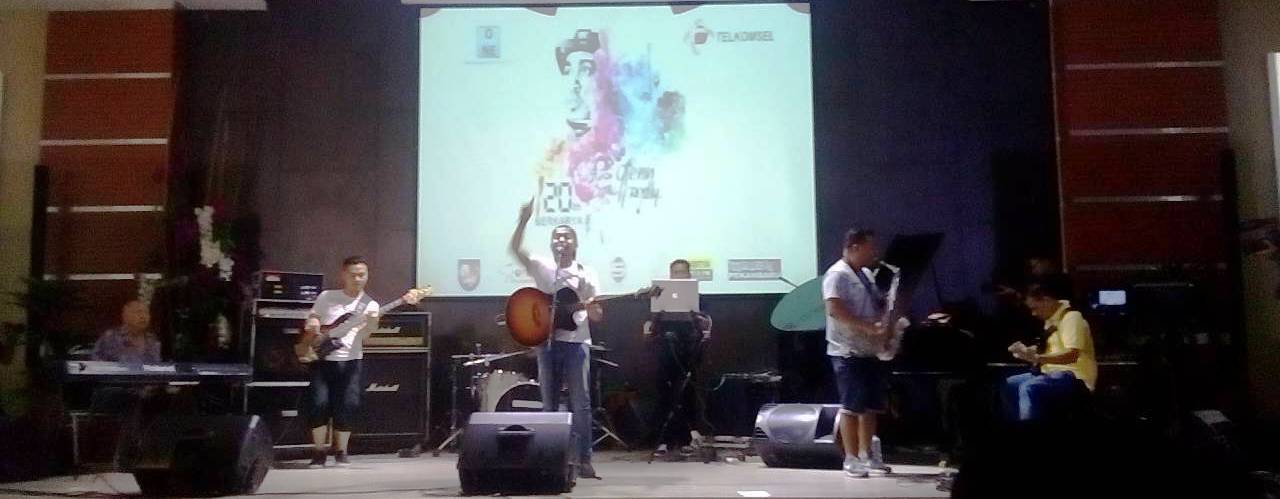 Glenn Fredly Hibur Ratusan Siswa Sekolah Darma Yudha