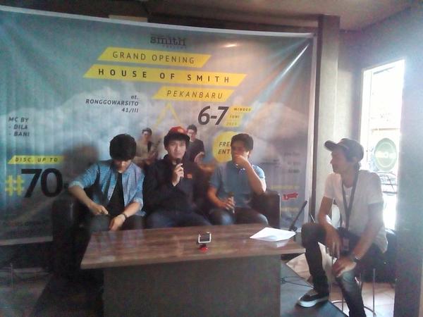 Grand Opening, House of Smith Pekanbaru Tampilkan The Overtunes