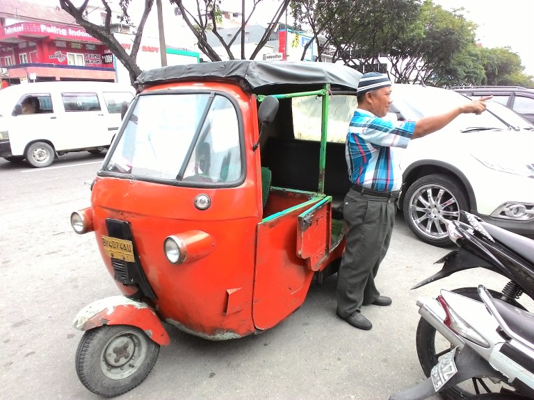 Bajaj Pekanbaru Yang Tergerus Zaman