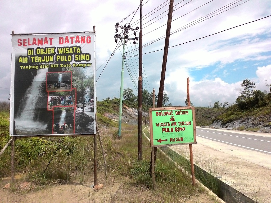 Papan petunjuk Air Terjun