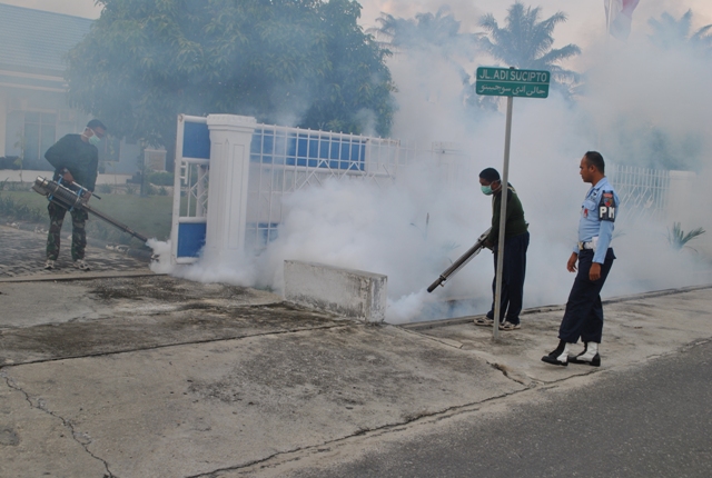 Antisipasi DBD, BPBD Riau Lakukan Fogging