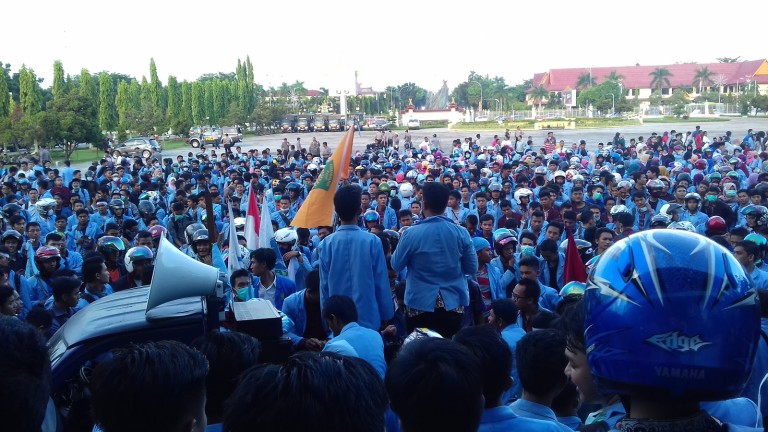 Ribuan Mahasiswa Riau Lawan Tirani