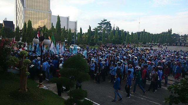 demo pemukulan mahasiswa UR