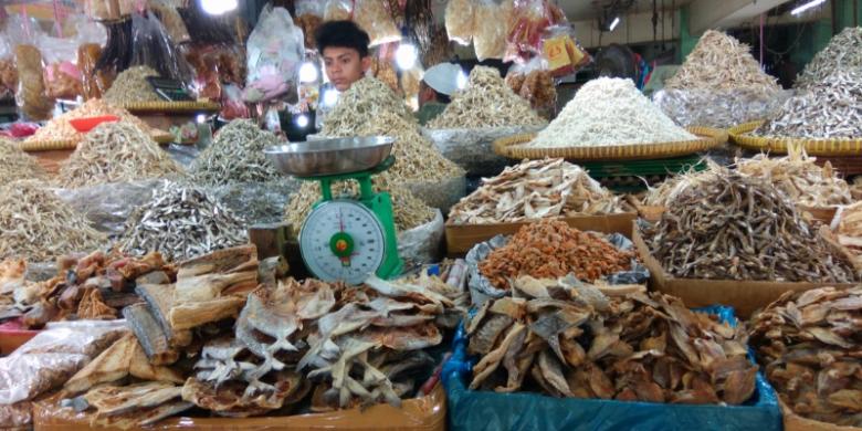 Aneka Ikan Asin Pasar Bawah Pekanbaru Aneka Ikan Asin Pasar Bawah Pekanbaru