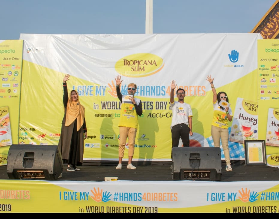 Senam Sehat #Hands4Diabetes di Pekanbaru