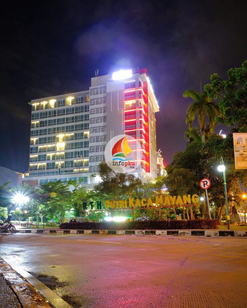 RTH Putri Kaca Mayang Pekanbaru