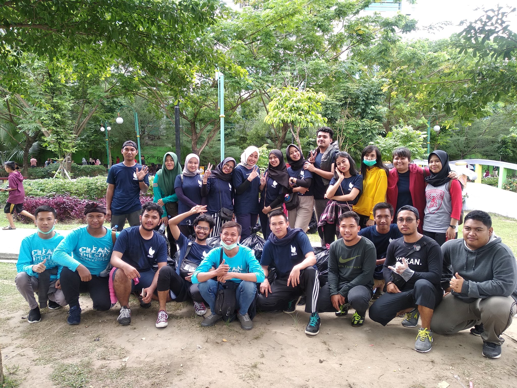Anak Twitter Pekanbaru Mulung
