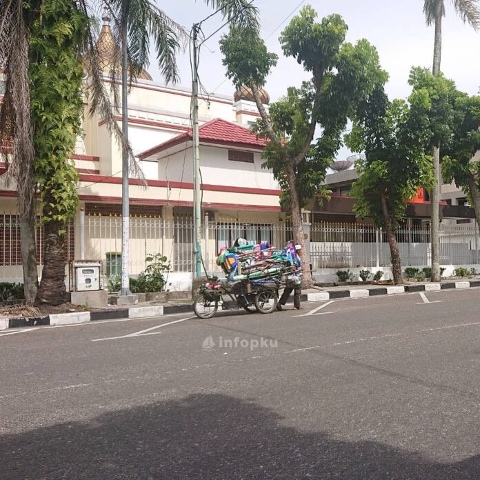 Pedagang Keliling di Pekanbaru