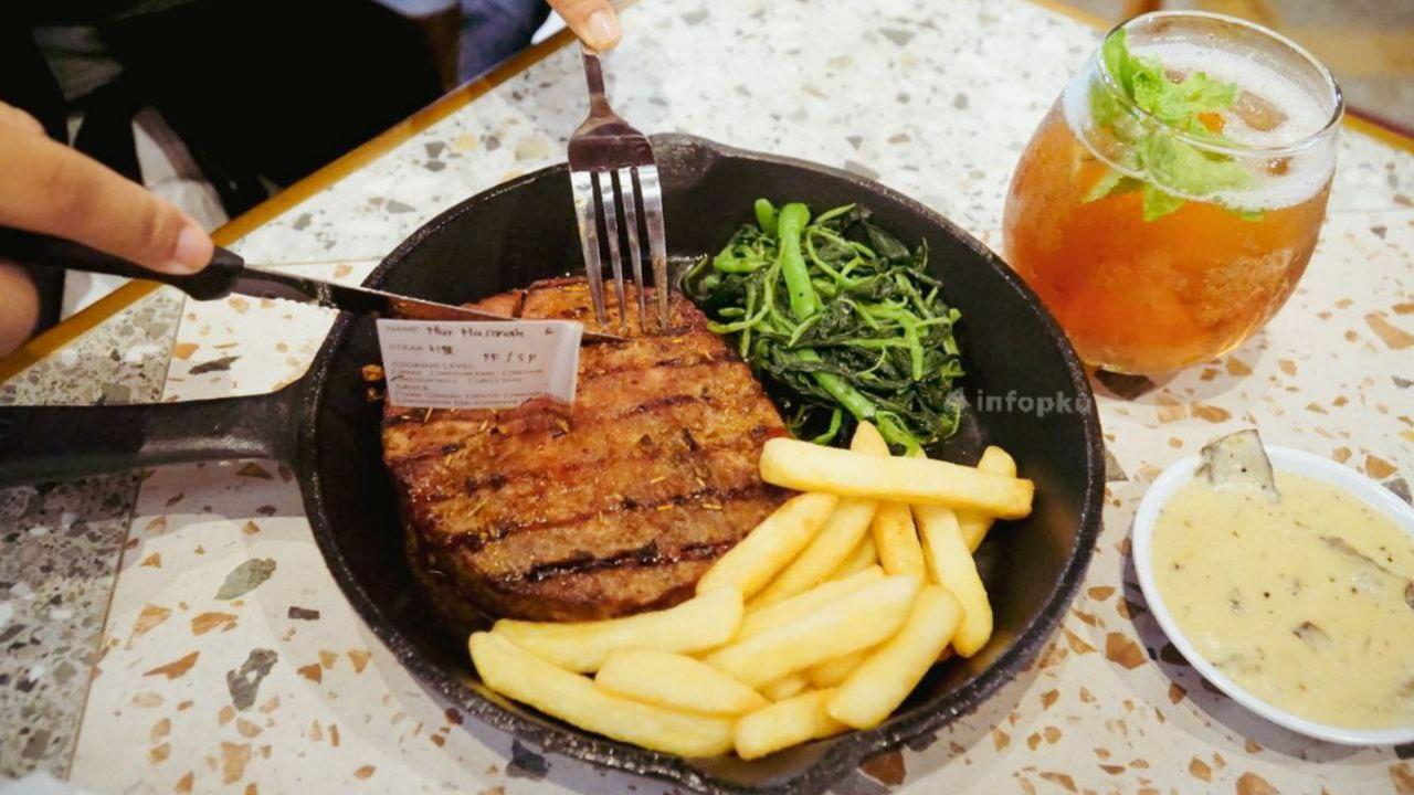 Steak Hotel Holycow Pekanbaru