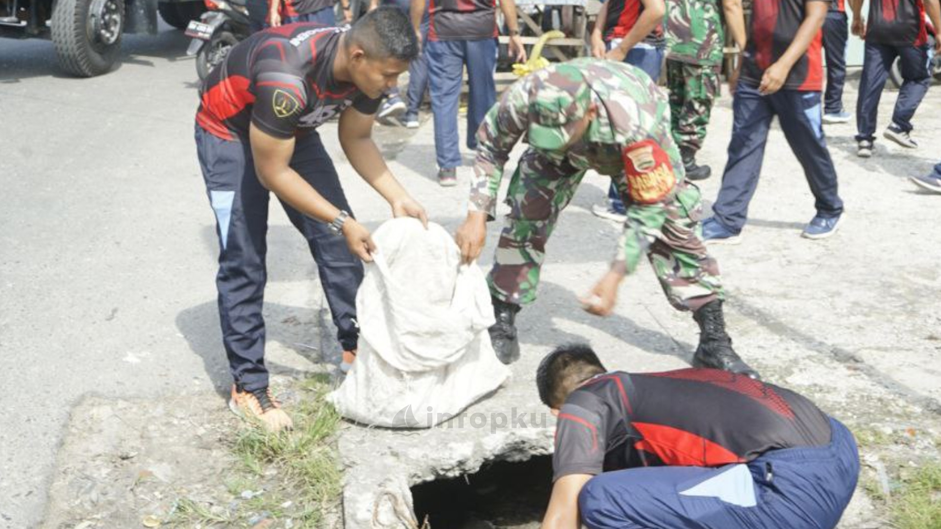 Gotong Royong Massal Pekanbaru