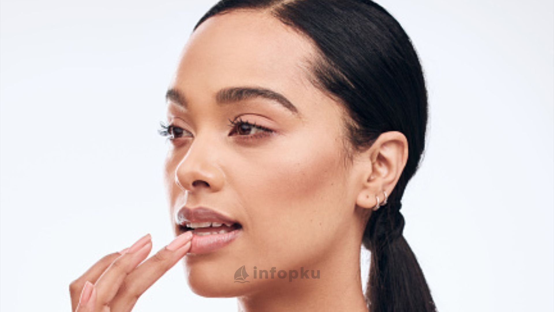 Bibir Sering Kering, Kenali Penyebab Serta Cara Mengatasinya