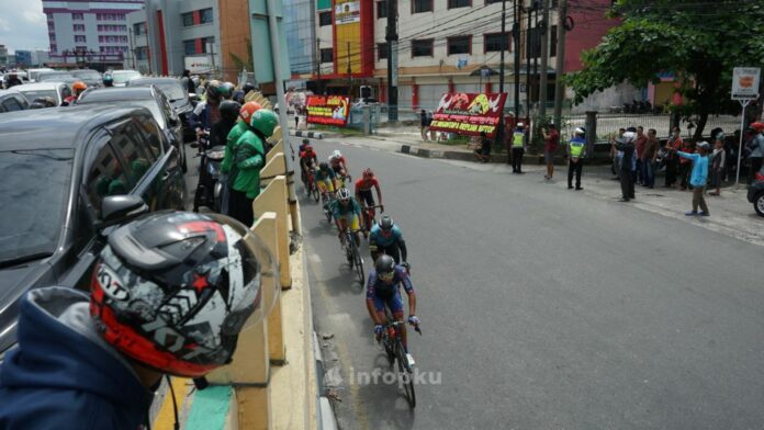 Sukse Digelar, Dua Tim Dari Indonesia Berhasil Masuk Tiga Besar di Tour De Siak Etepe II