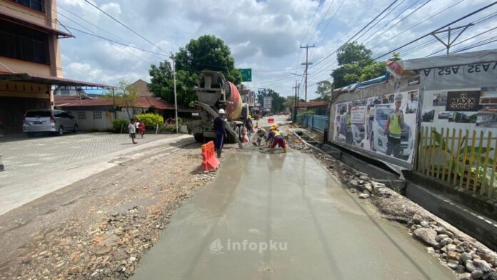 Tahap Pembangunan Pipa Selesai, Pengaspalan Kembali Dilakukan Tirta Siak Tahap Pembangunan Pipa Selesai, Pengaspalan Kembali Dilakukan Tirta Siak