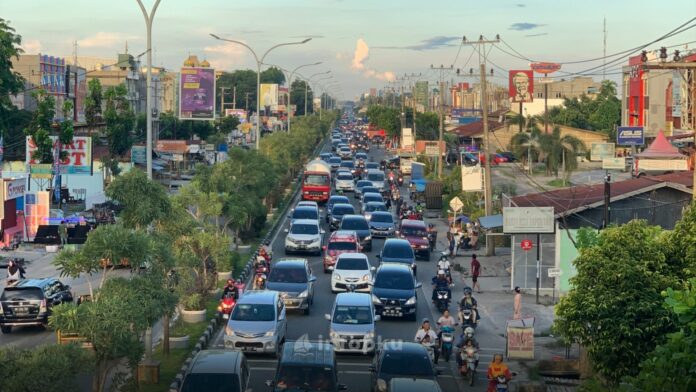 Penduduk Miskin di Riau Penduduk Miskin di Riau