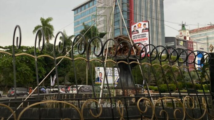 Perbaikan Tugu Selais Pekanbaru Perbaikan Tugu Selais Pekanbaru