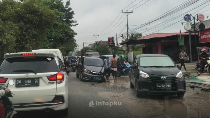 jalan parit indah pekanbaru