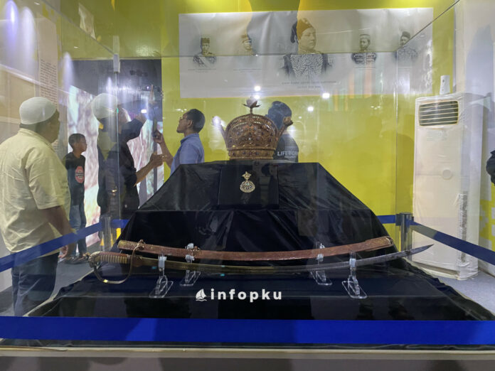 Mengenal Mahkota Sultan Siak