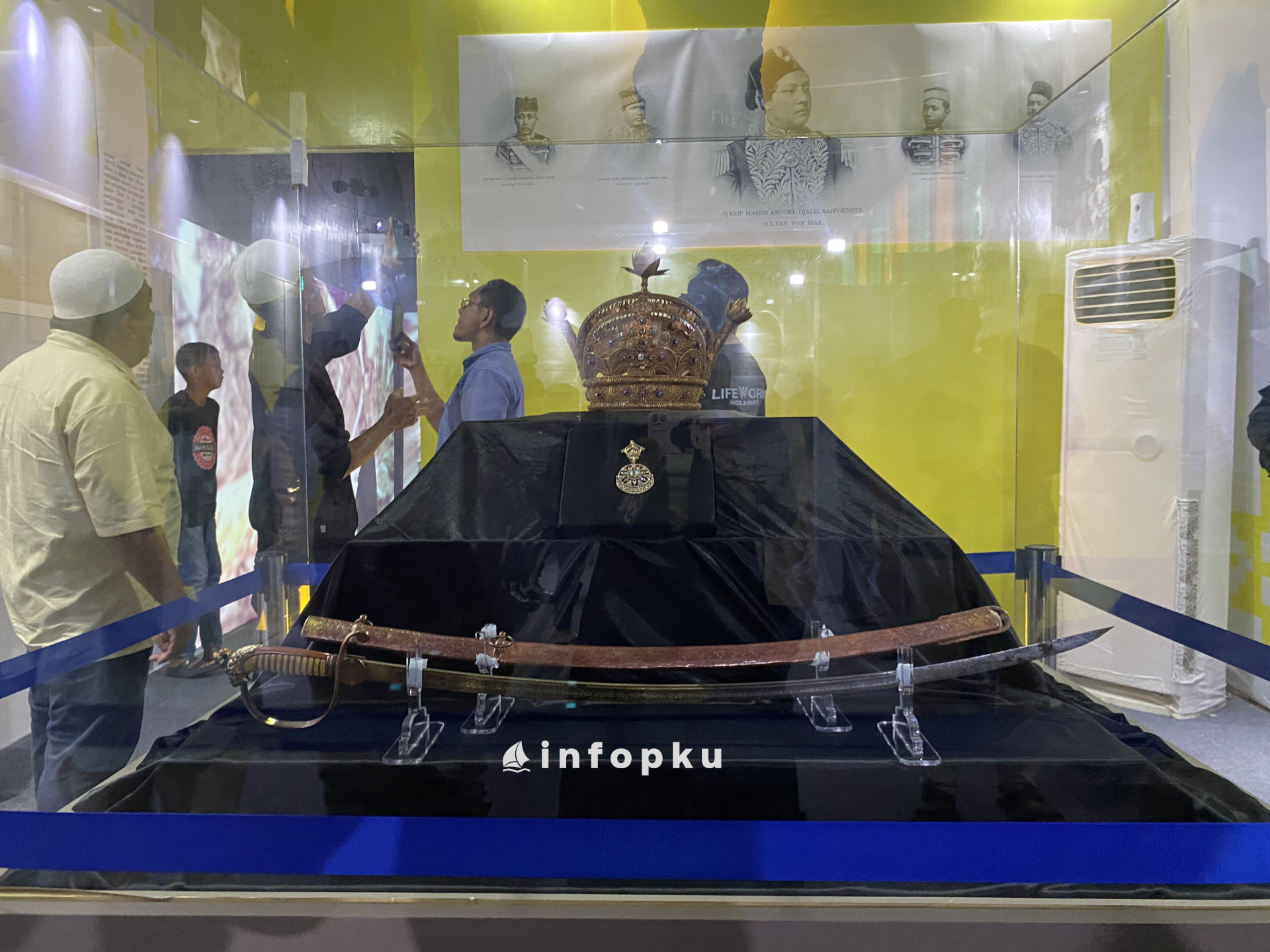 Mengenal Mahkota Sultan Siak